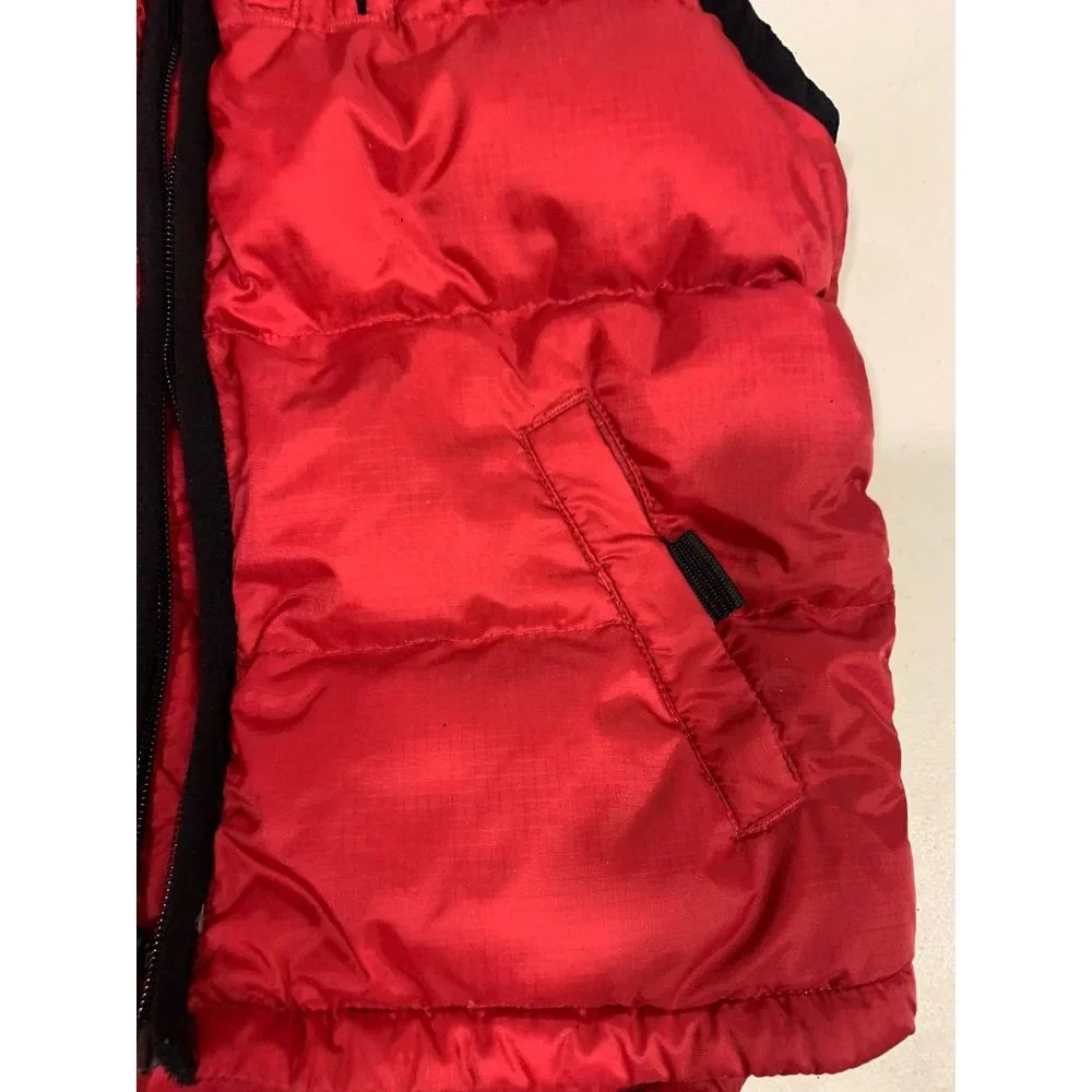 EUC GAP Red Vest Lined Insulated Size Small - Picture 3 of 10